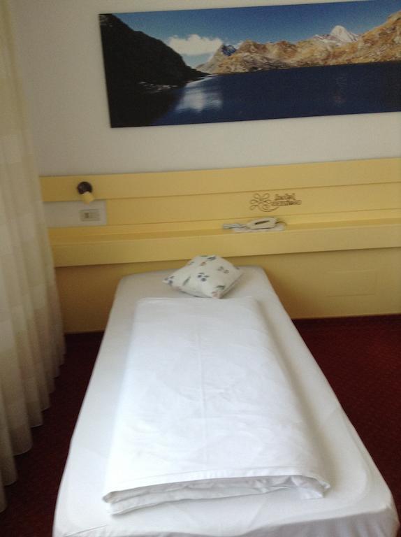 Hotel Daniela Merano Cameră foto